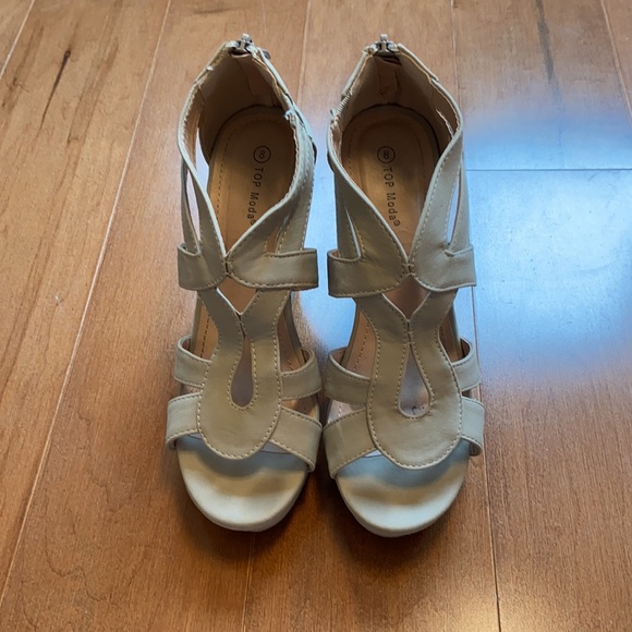 Tan wedge shoe - Picture 7 of 7